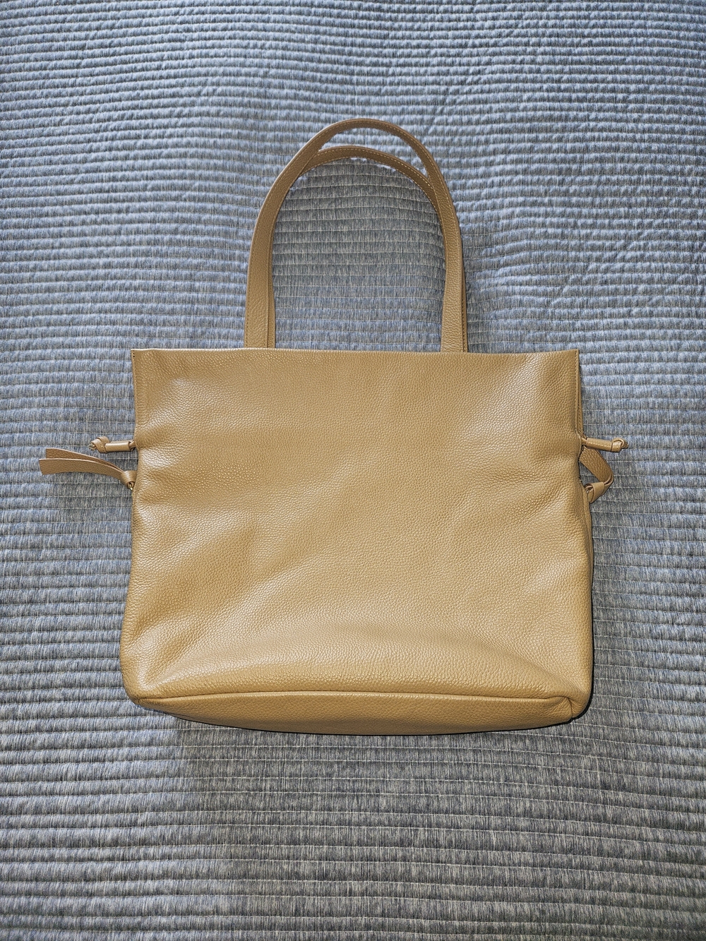 Tote Le Monde Tan Cinch Bag